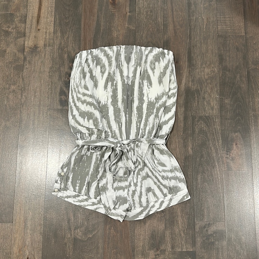 Guess romper